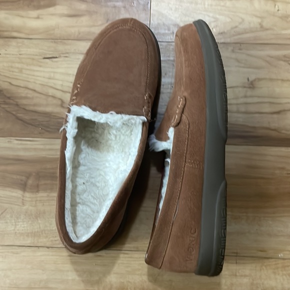 Brown slippers - Picture 3 of 4